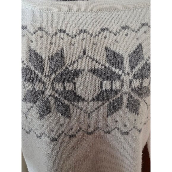 Woolrich White & Gray Nordic Snowflake Sweater Womens M Button Shoulder Knit - Picture 2 of 10
